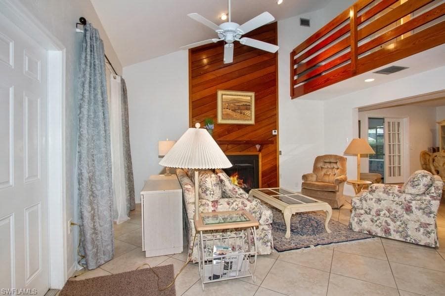 532 111th AVE N NAPLES, FL 34108