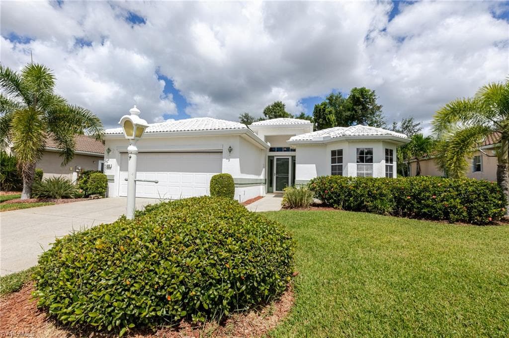 1891 Corona Del Sire DR NORTH FORT MYERS, FL 33917