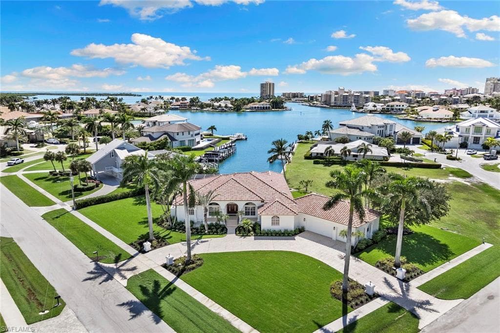 800 Arcadia CT MARCO ISLAND, FL 34145