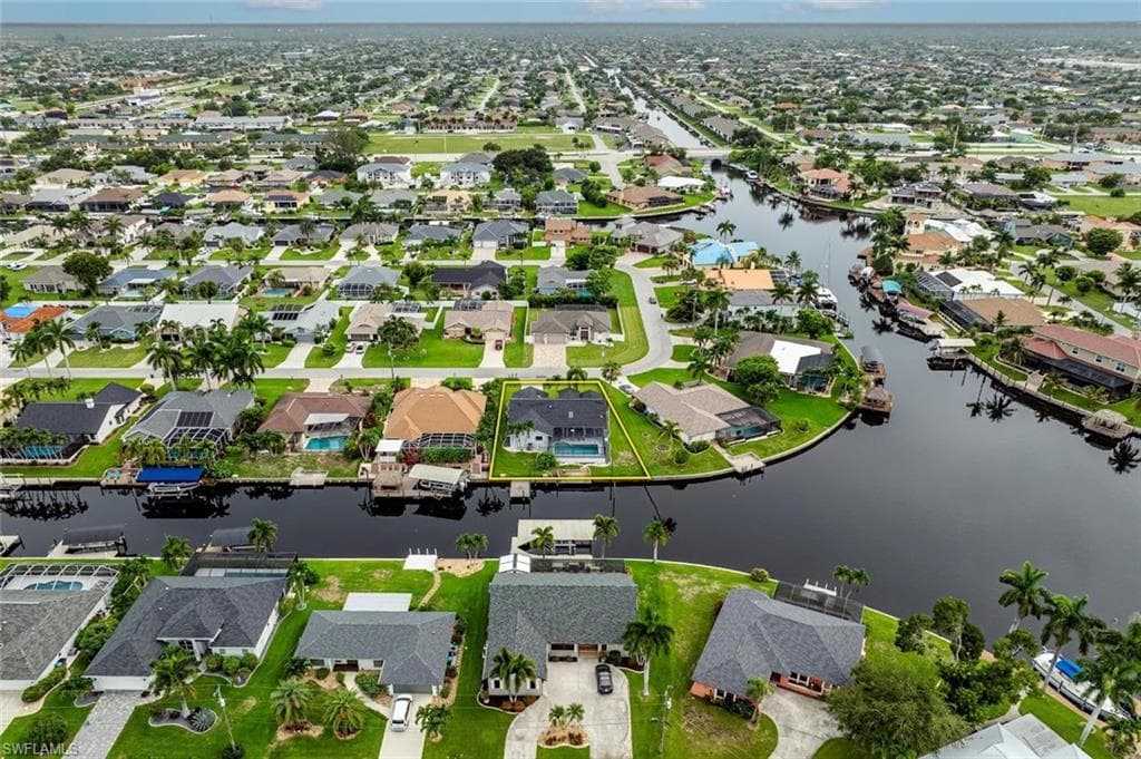 1404 SW 49th TER CAPE CORAL, FL 33914