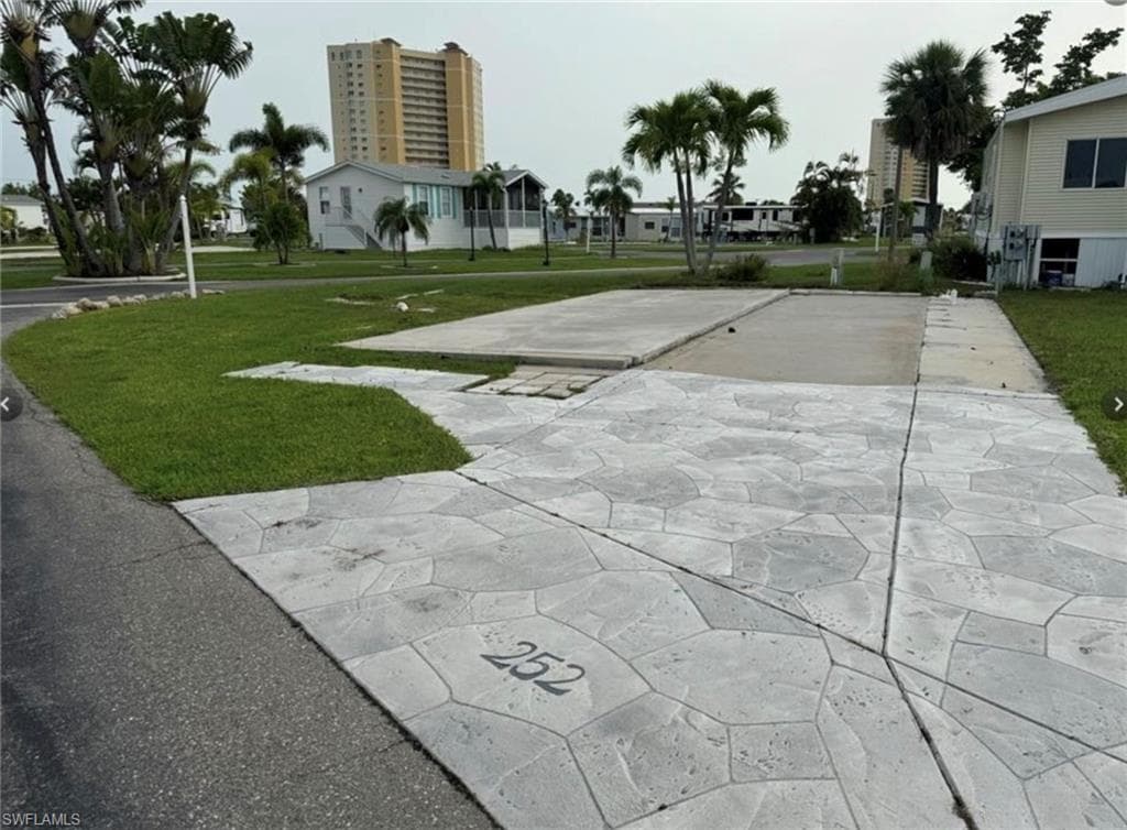 19681 #252 Summerlin RD FORT MYERS, FL 33908