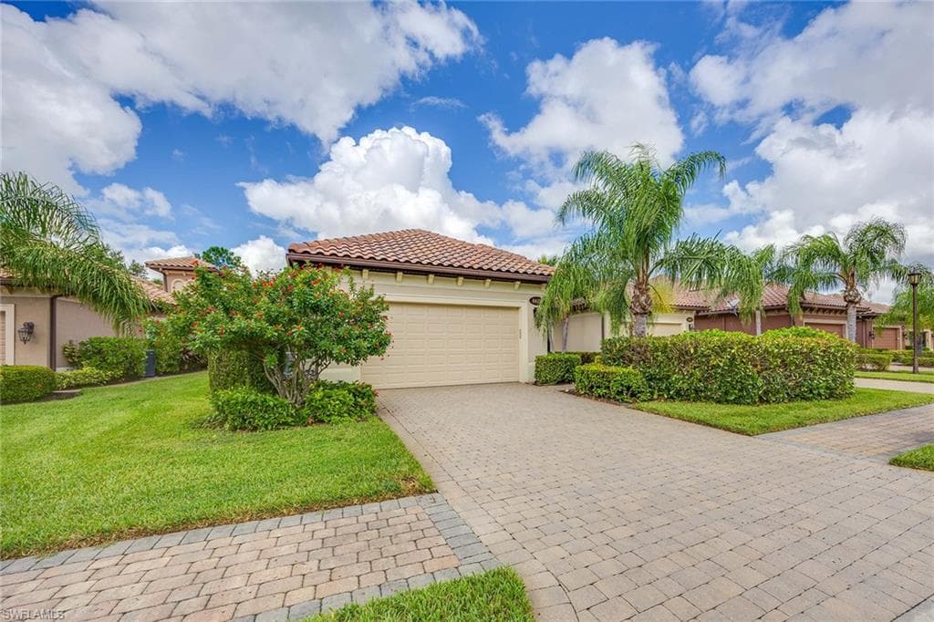 6603 Roma WAY NAPLES, FL 34113