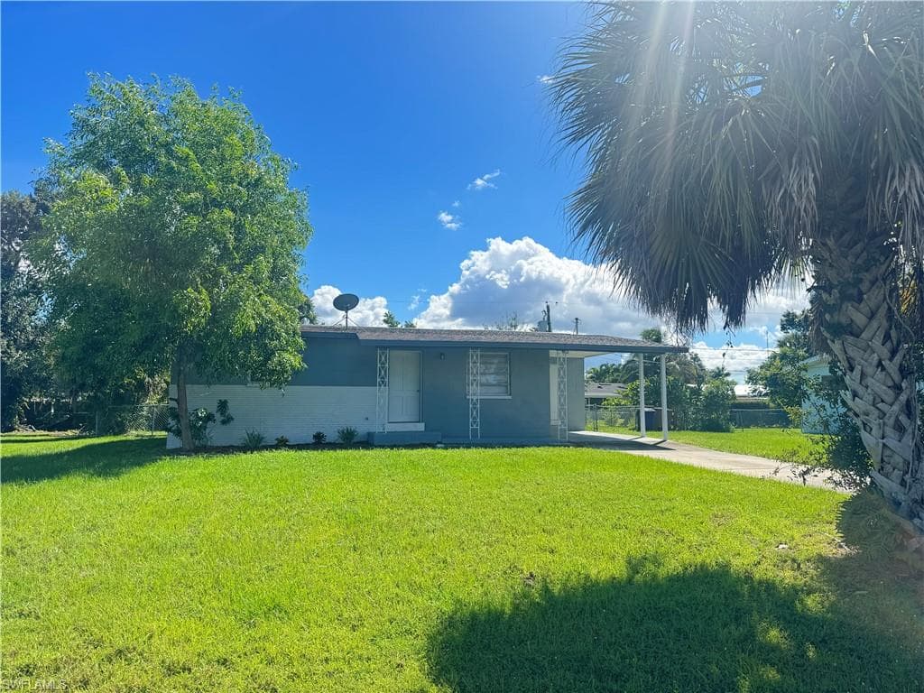 4976 Howard ST FORT MYERS, FL 33905