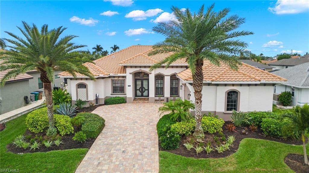2546 SW 38th ST CAPE CORAL, FL 33914