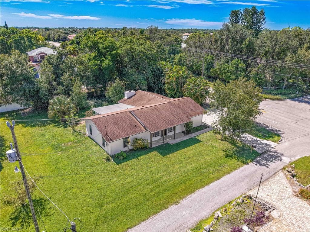 8505 Jenny Cae LN NORTH FORT MYERS, FL 33903