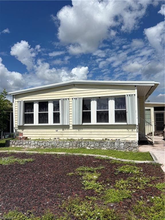775 Knotty Pine CIR NORTH FORT MYERS, FL 33917