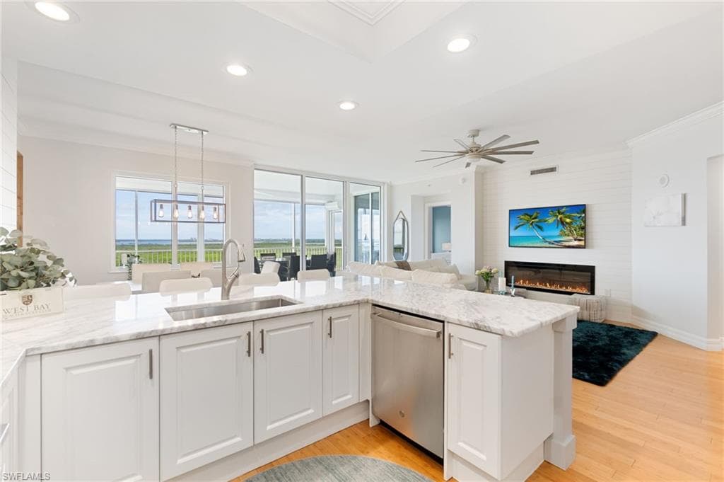 4751 West Bay BLVD 1002 ESTERO, FL 33928