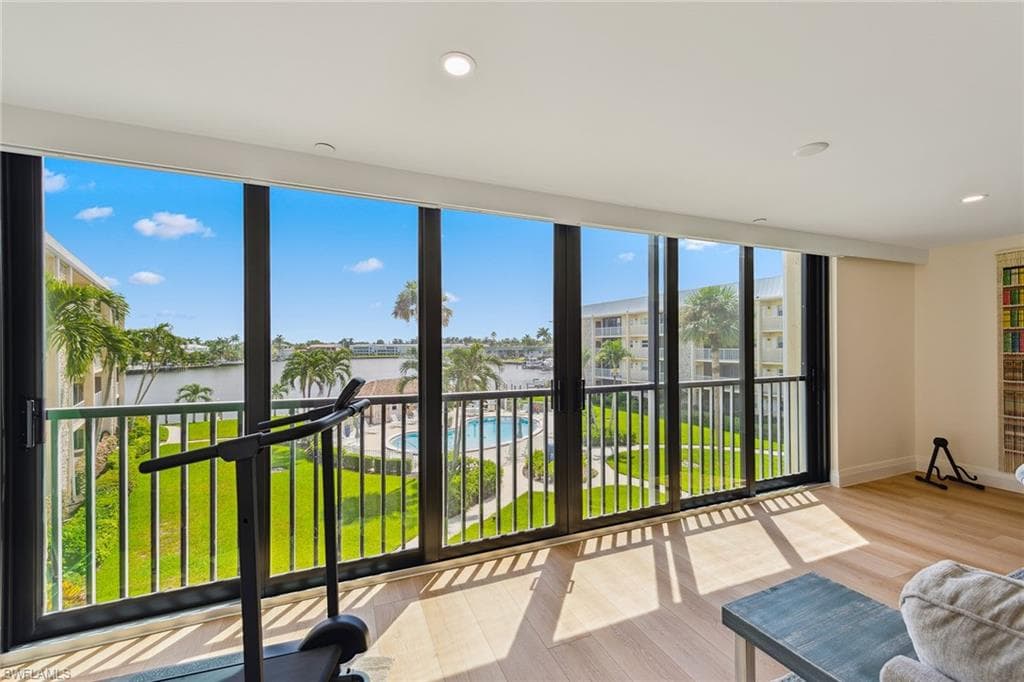 3000 Gulf Shore BLVD N 307 NAPLES, FL 34103