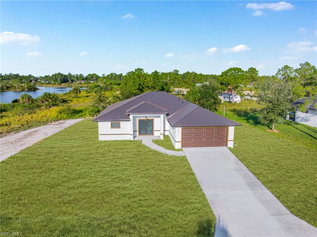 801 Wagner AVE LEHIGH ACRES, FL 33972
