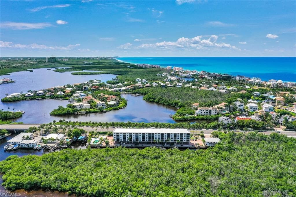 5220 Bonita Beach RD SW 204 BONITA SPRINGS, FL 34134
