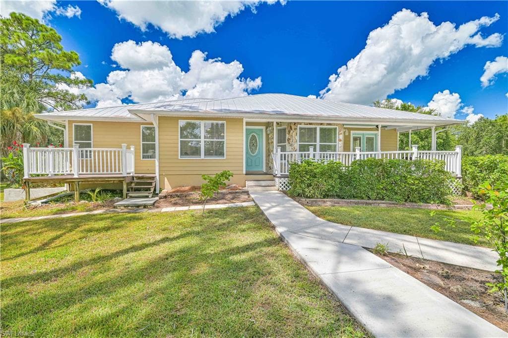 6840 Cadet AVE FORT MYERS, FL 33905