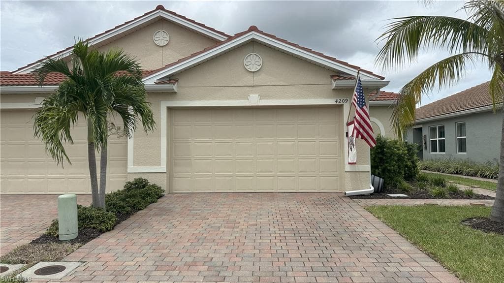 4209 Bloomfield ST FORT MYERS, FL 33916