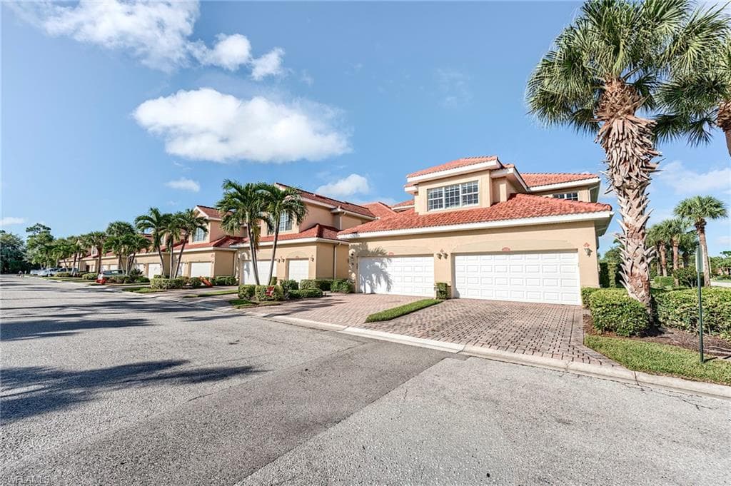 5680 Chelsey LN 204 FORT MYERS, FL 33912