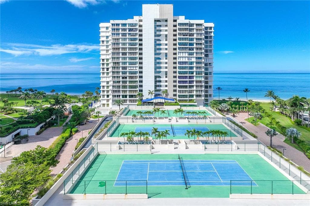 4301 Gulf Shore BLVD N 202 NAPLES, FL 34103