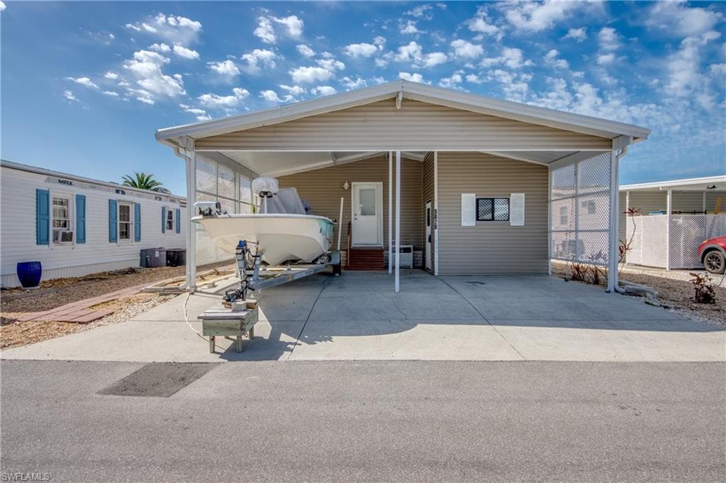 5020 Gulfgate LN ST. JAMES CITY, FL 33956