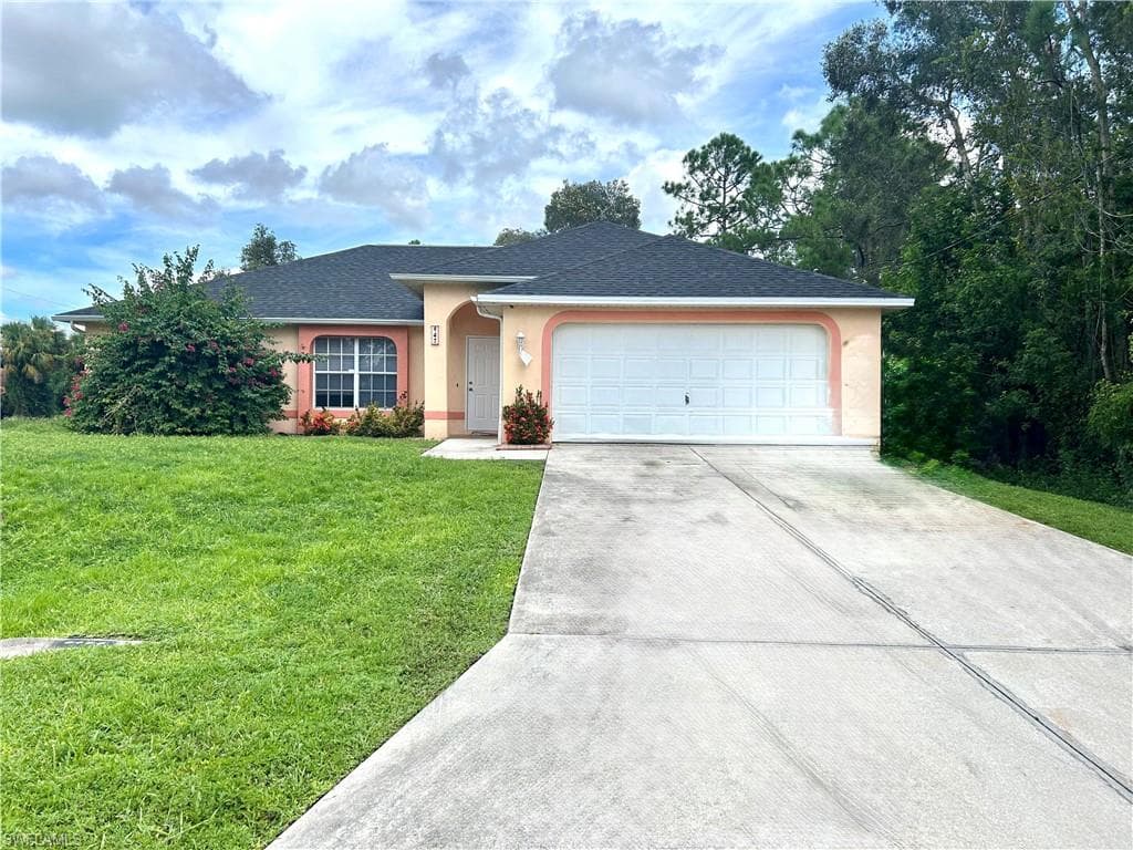 947 Hunter ST E LEHIGH ACRES, FL 33974