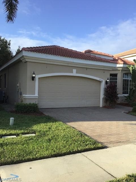 15560 Laguna Hills DR FORT MYERS, FL 33908