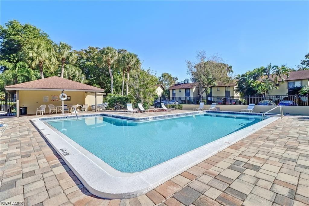 1390 Green Valley CIR 1104 NAPLES, FL 34104