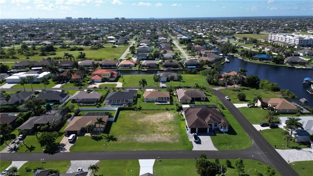 1910 SW 40th ST CAPE CORAL, FL 33914