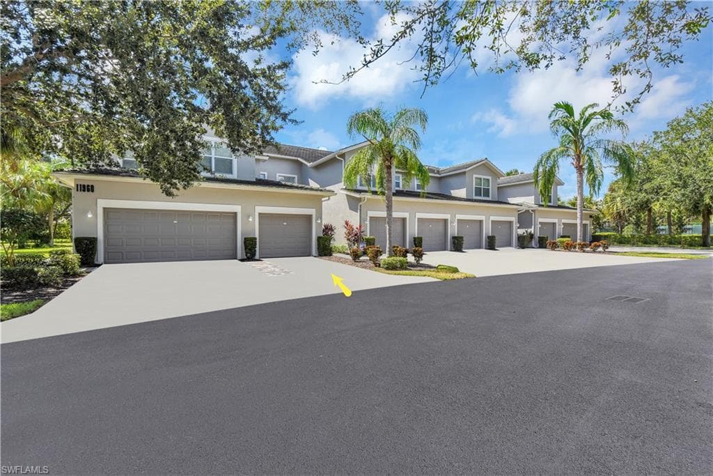 11960 Champions Green WAY 201 FORT MYERS, FL 33913