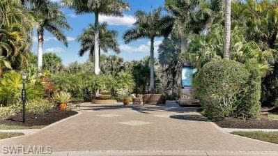 4991 Coach LN NAPLES, FL 34114