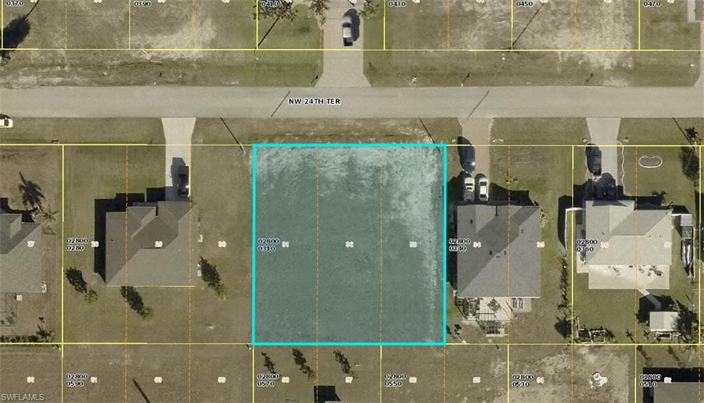 404 NW 24th TER CAPE CORAL, FL 33993