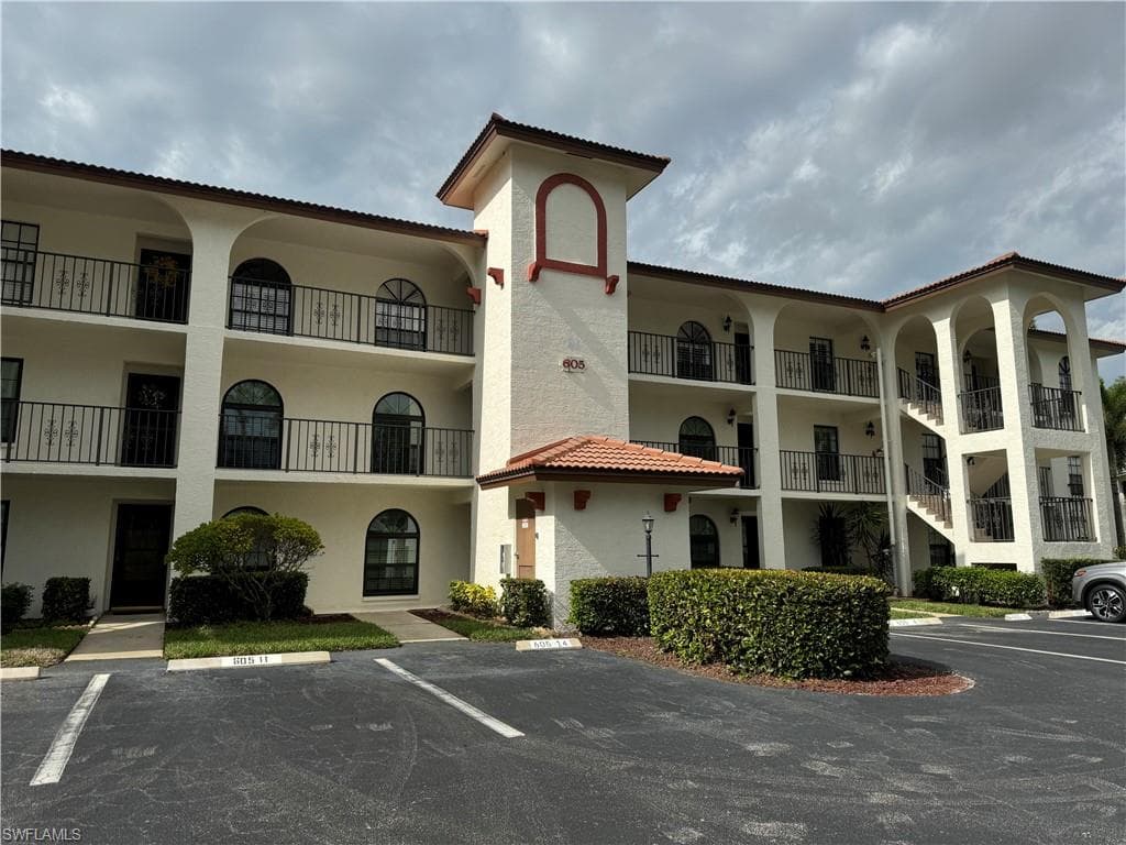 605 Augusta BLVD 14 NAPLES, FL 34113