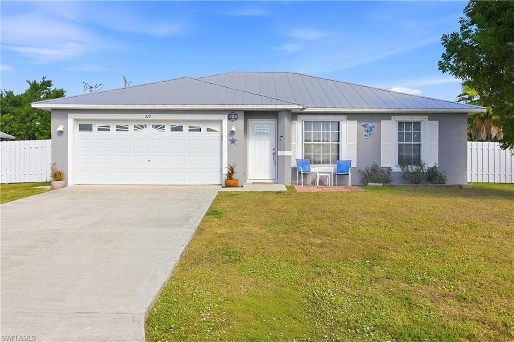 513 SE 27th TER CAPE CORAL, FL 33904