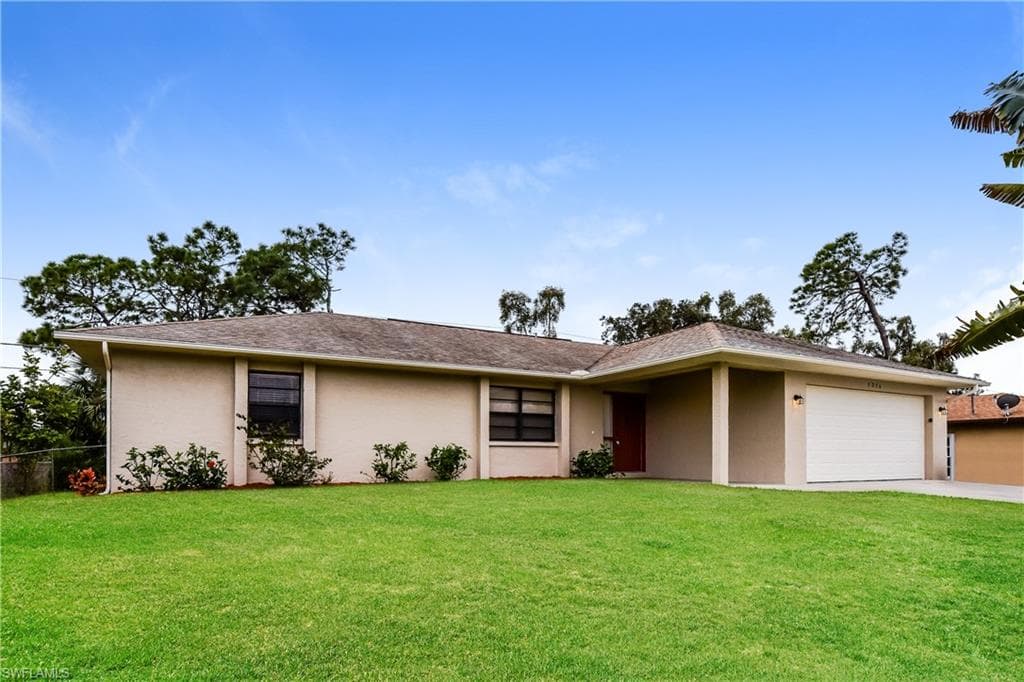 9076 Pineapple RD FORT MYERS, FL 33967