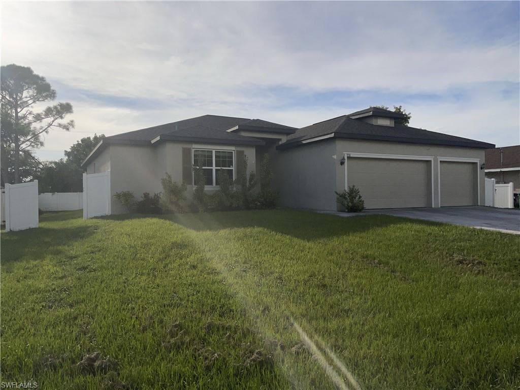 3716 SW Santa Barbara PL CAPE CORAL, FL 33914