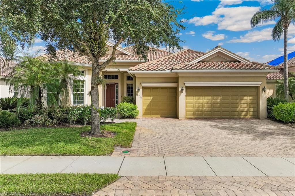 10964 Surrey PL FORT MYERS, FL 33913