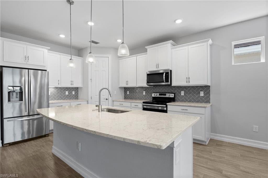 28037 Captiva Shell LOOP BONITA SPRINGS, FL 34135