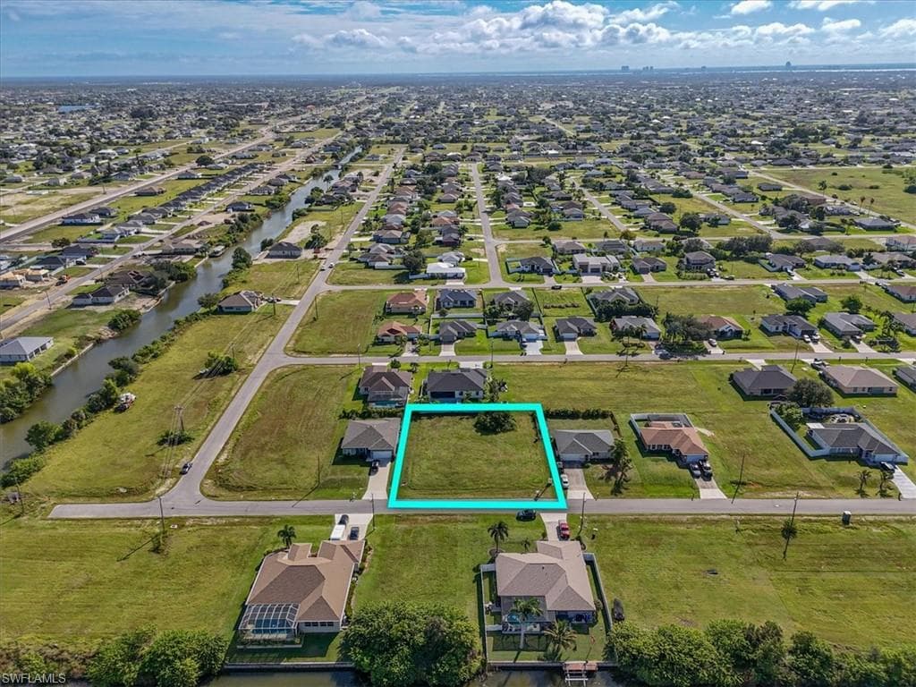 1419 NE 1st PL CAPE CORAL, FL 33909