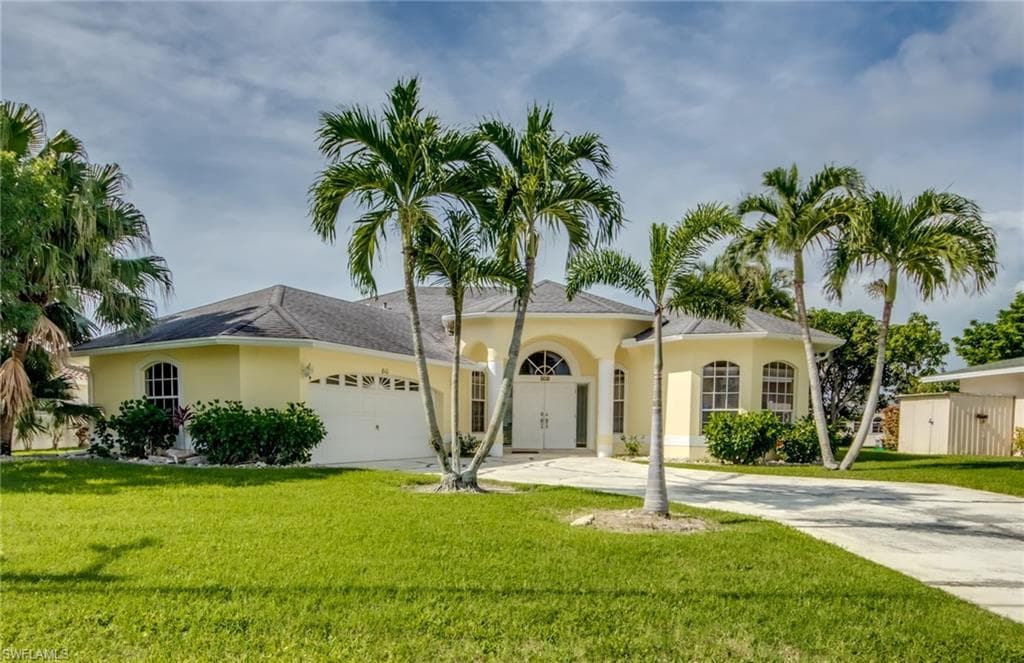 810 SE 33rd ST CAPE CORAL, FL 33904