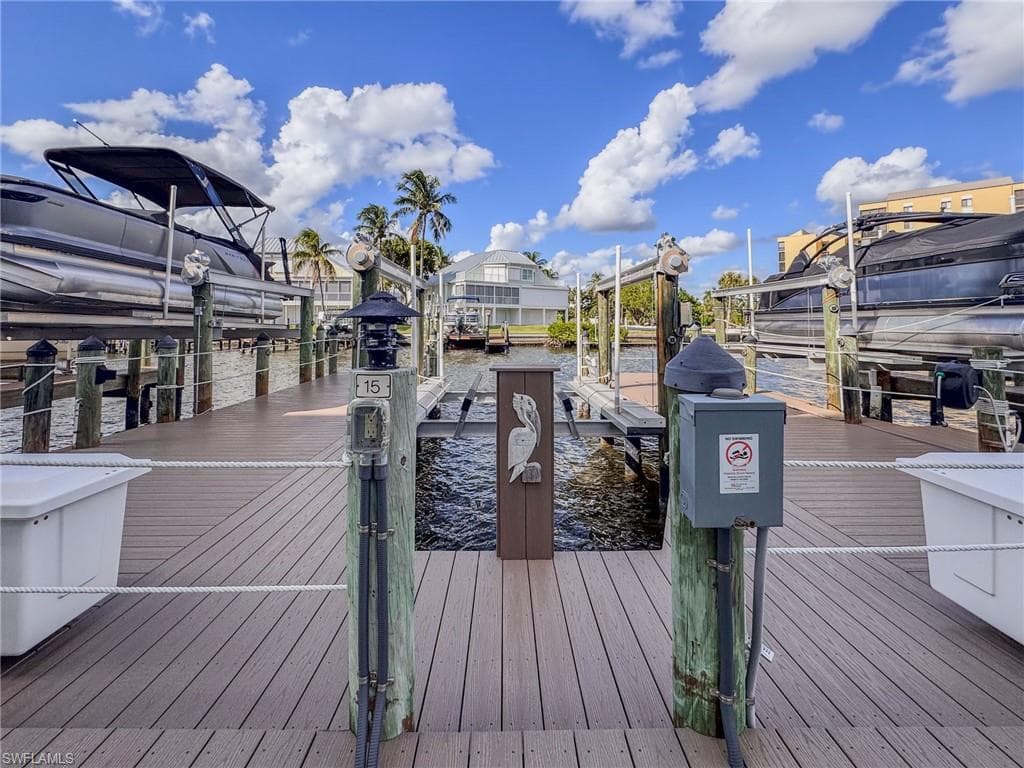 Docks 15 & 16 - 4341 Bay Beach LN FORT MYERS BEACH, FL 33931