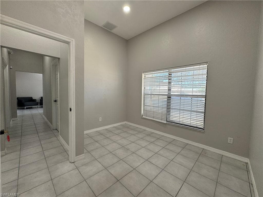 2706 SE Santa Barbara PL 2 CAPE CORAL, FL 33904
