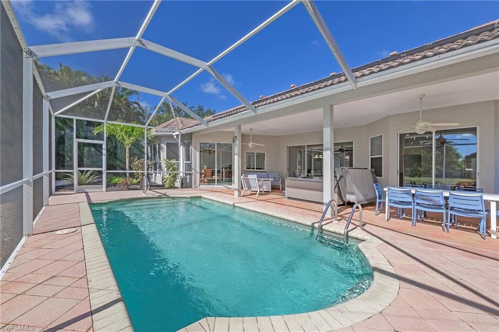 300 Wentworth CT NAPLES, FL 34104