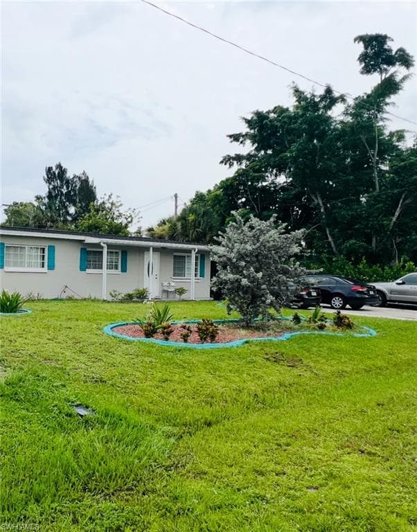 804 March ST NORTH FORT MYERS, FL 33903
