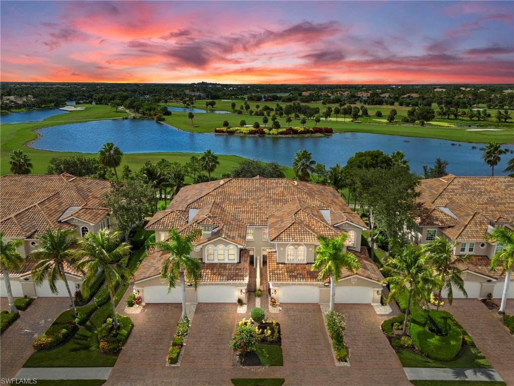 8961 Cherry Oaks TRL 202 NAPLES, FL 34114
