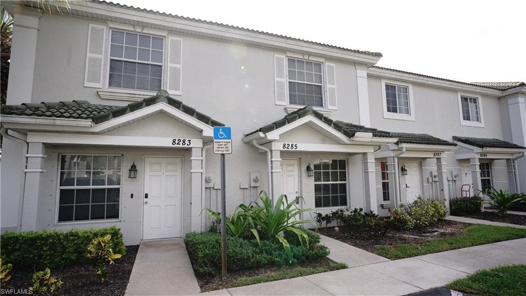 8285 Pacific Beach DR FORT MYERS, FL 33966