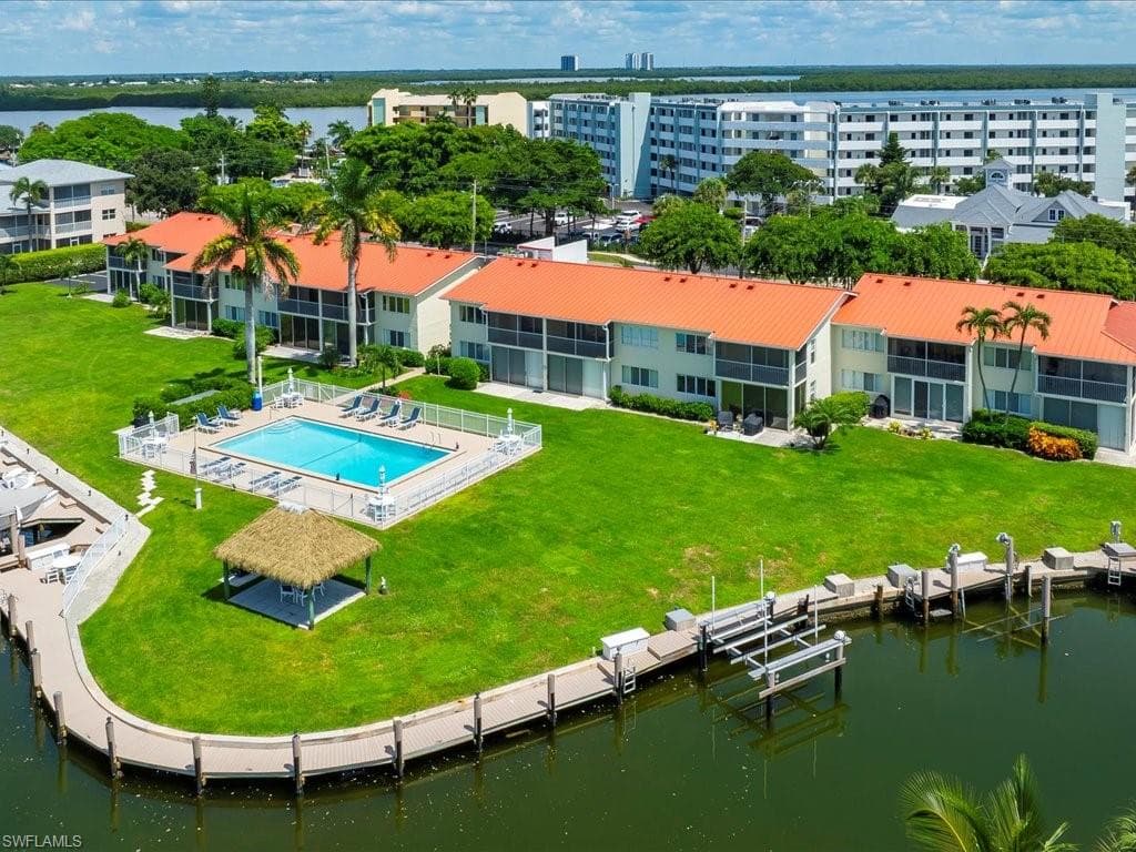 1128 Bald Eagle DR 102 MARCO ISLAND, FL 34145