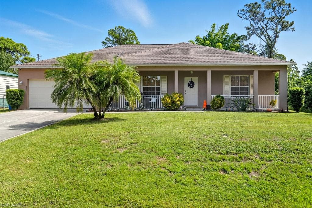 457 Laconic AVE LEHIGH ACRES, FL 33974