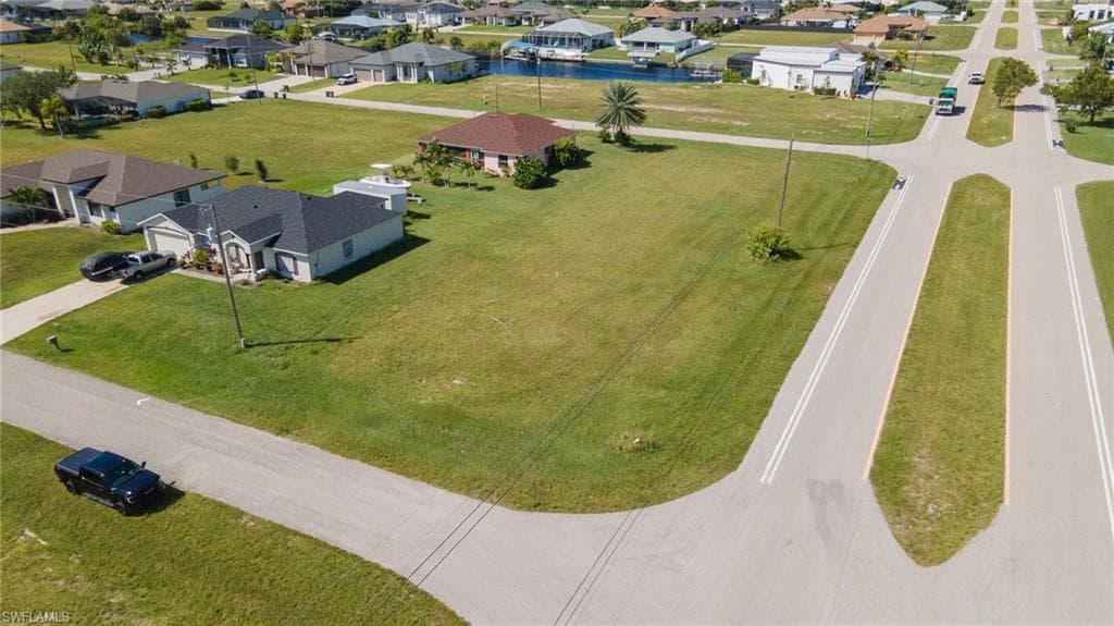 1054 NW 33rd PL CAPE CORAL, FL 33993