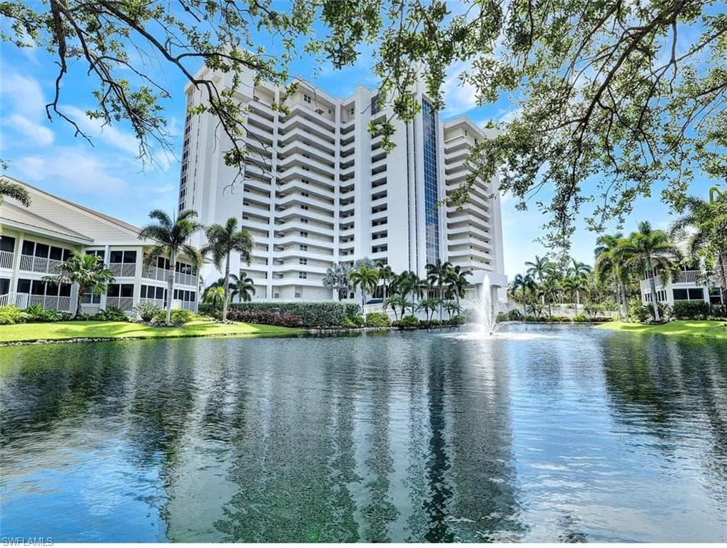 6361 Pelican Bay BLVD 904 NAPLES, FL 34108
