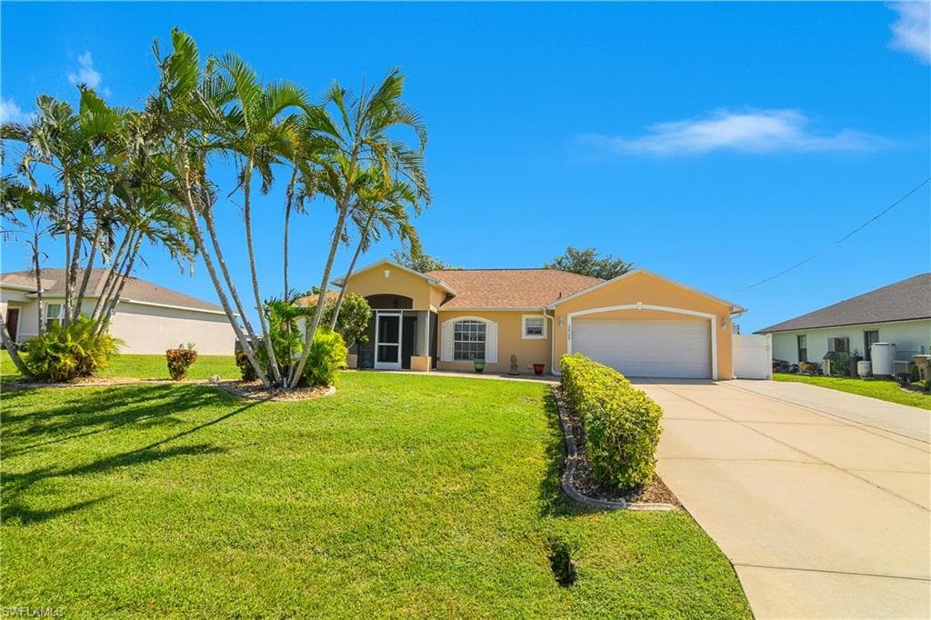 2905 1st PL CAPE CORAL, FL 33909