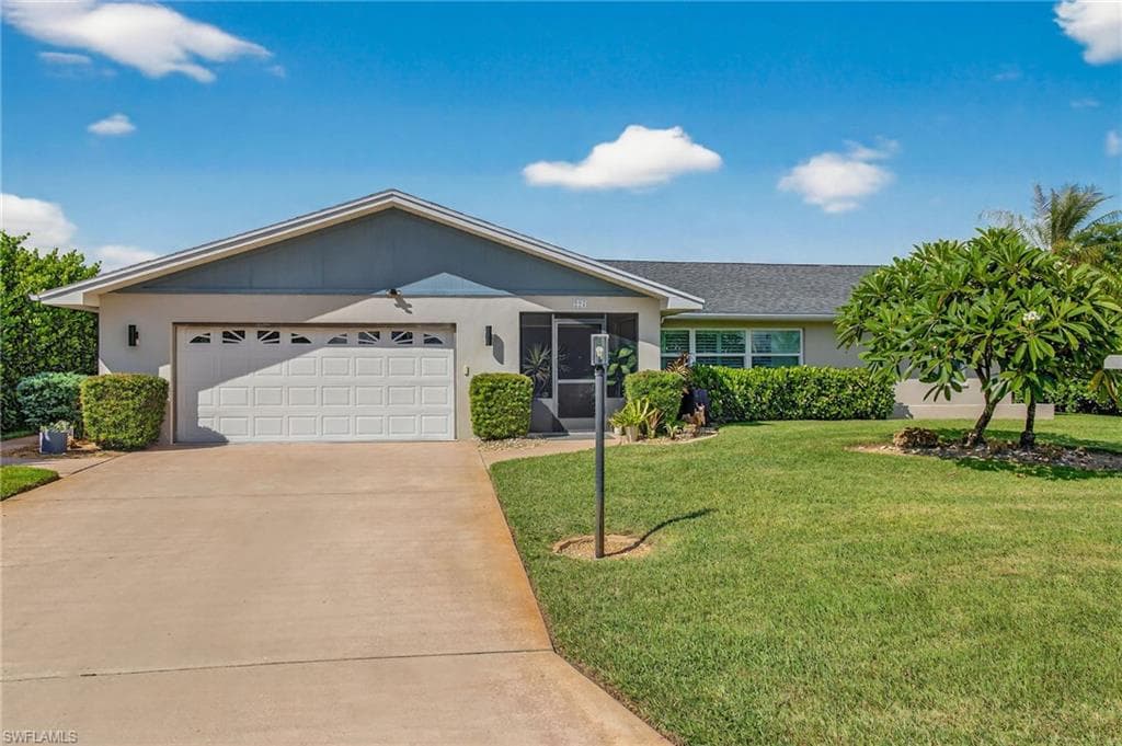 227 S Lake DR LEHIGH ACRES, FL 33936