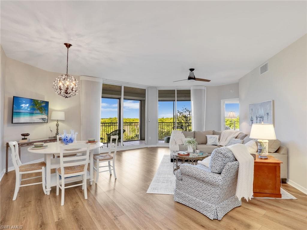 1001 Arbor Lake DR 102 NAPLES, FL 34110