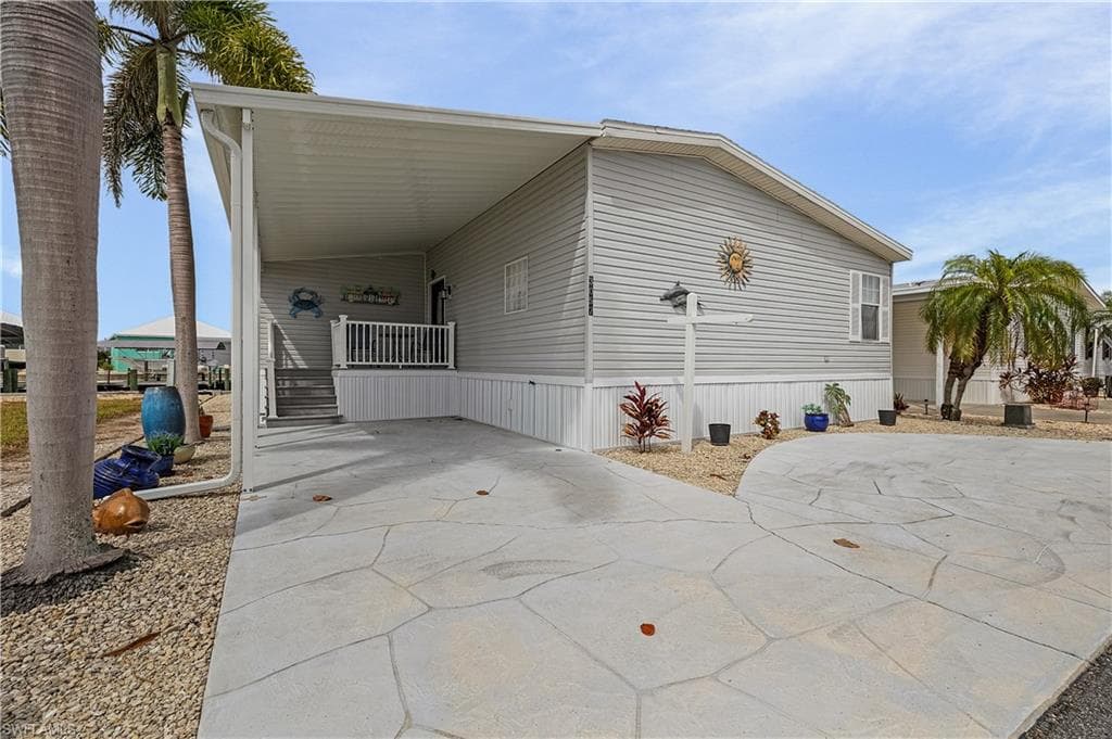 3057 Sloop LN ST. JAMES CITY, FL 33956