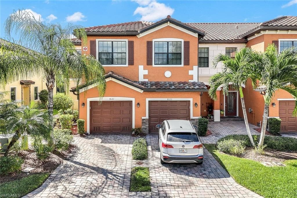 8121 Summerfield ST FORT MYERS, FL 33919