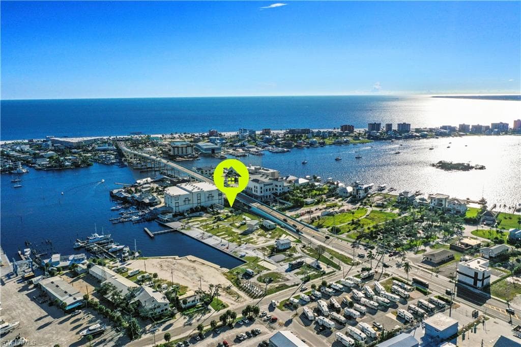 19281 #25 San Carlos BLVD FORT MYERS BEACH, FL 33931